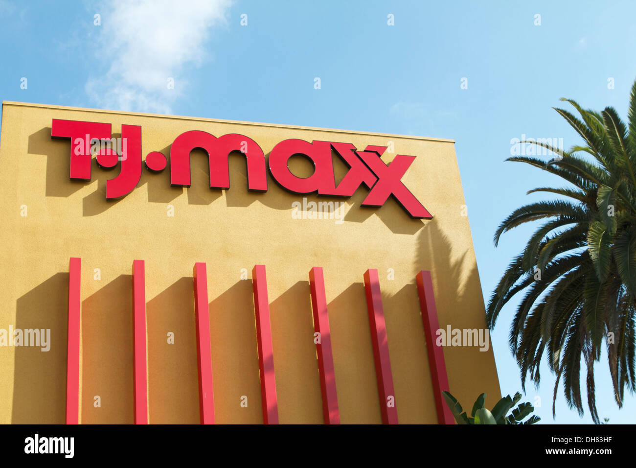 A logo sign outside of a TJ Maxx retail store in Columbia, Maryland on  April 13, 2018 Stock Photo - Alamy