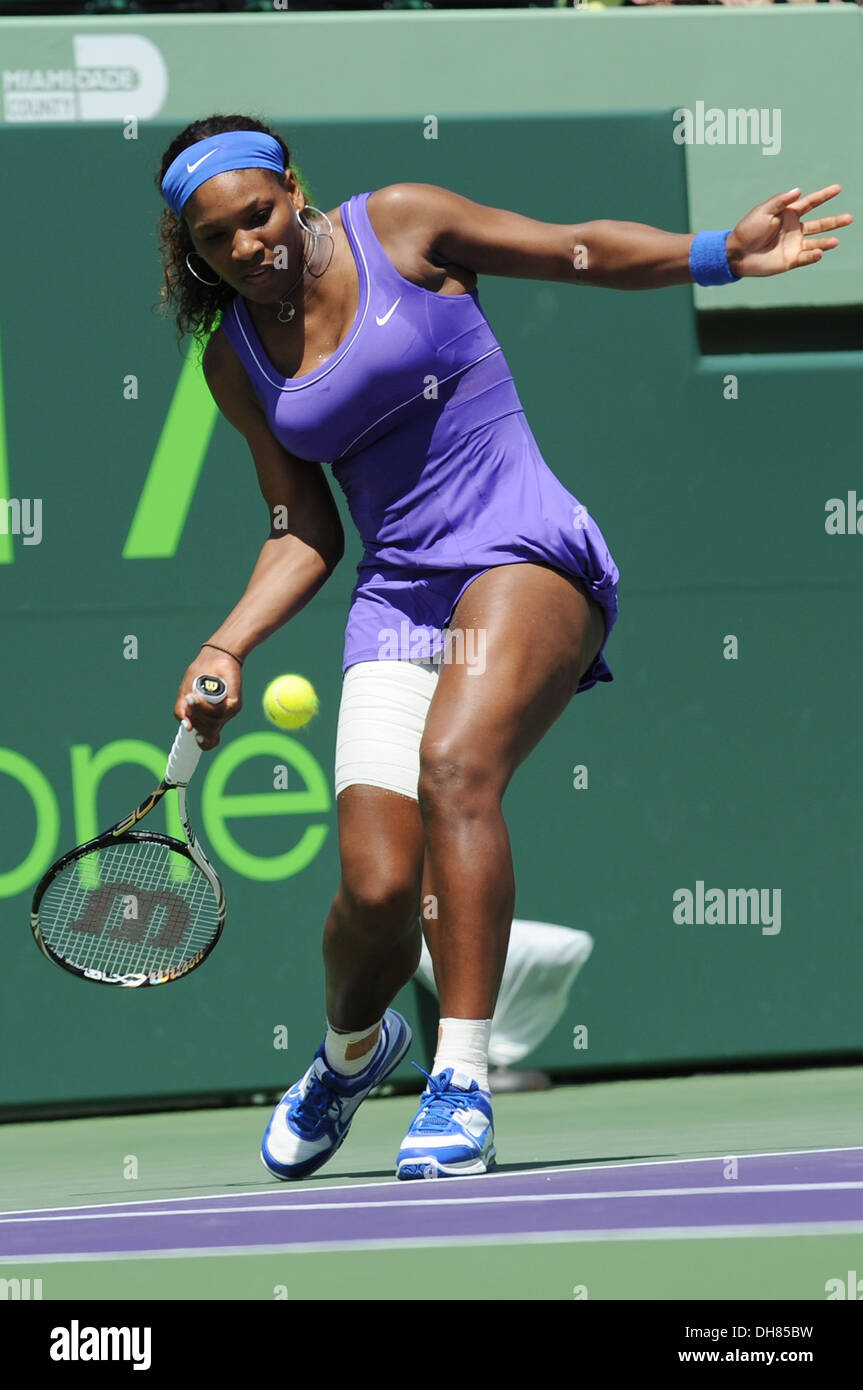 Serena Williams Sony Ericsson Open at Crandon Park Tennis Center - Serena  Williams vs Shuai Zhang - Day 4 Key Biscayne Florida Stock Photo - Alamy
