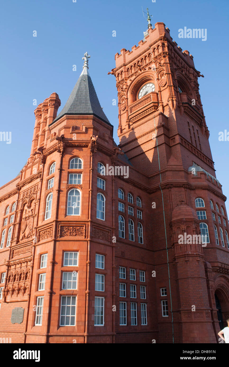 Red Building Cardiff Red orange building hi-res stock photography and images - Alamy
