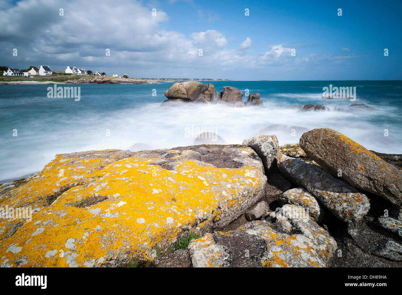 Rocks on the Atlantic Coast, Pointe de Trévignon, Trevignon, Département Finistère, Brittany, France Stock Photo