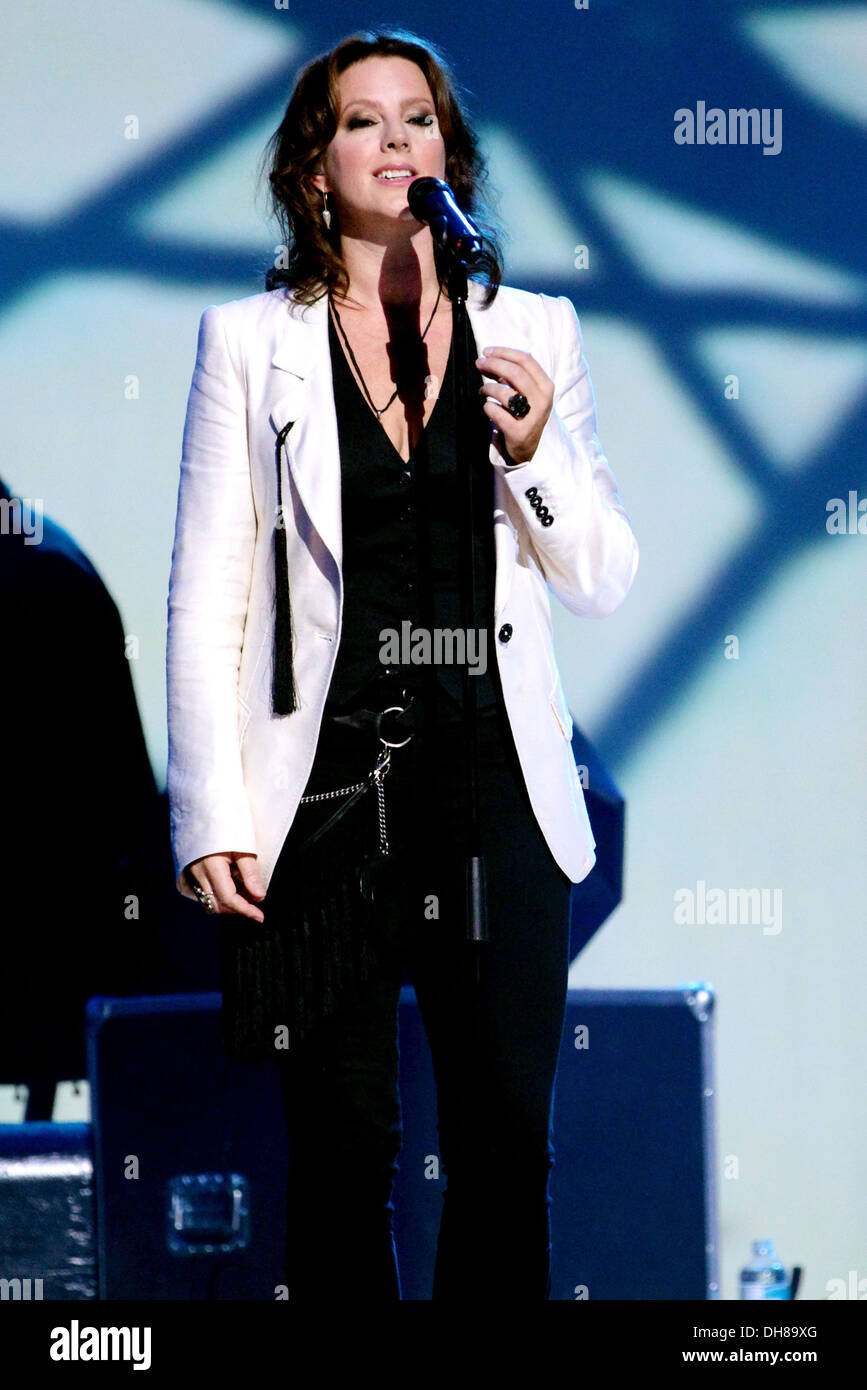 Sarah McLachlan 2012 JUNO Awards At The Scotiabank Place Show Ottawa sarah-mclachlan-2012-juno-awards-at-the-scotiabank-place-show-ottawa