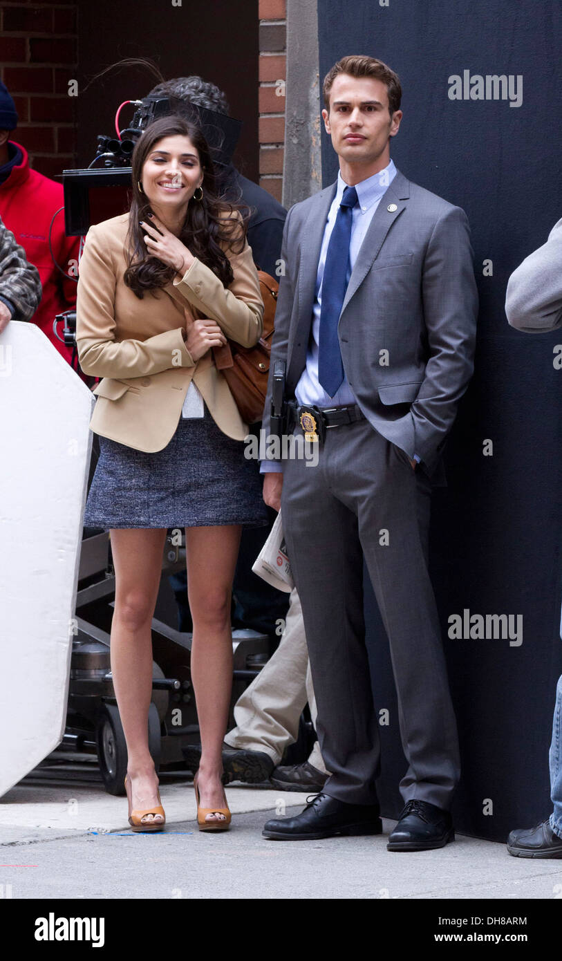 Amanda Setton and Theo James on Location for TV pilot of "Golden Boy" New York City USA - 10.04.12 Stock Photo