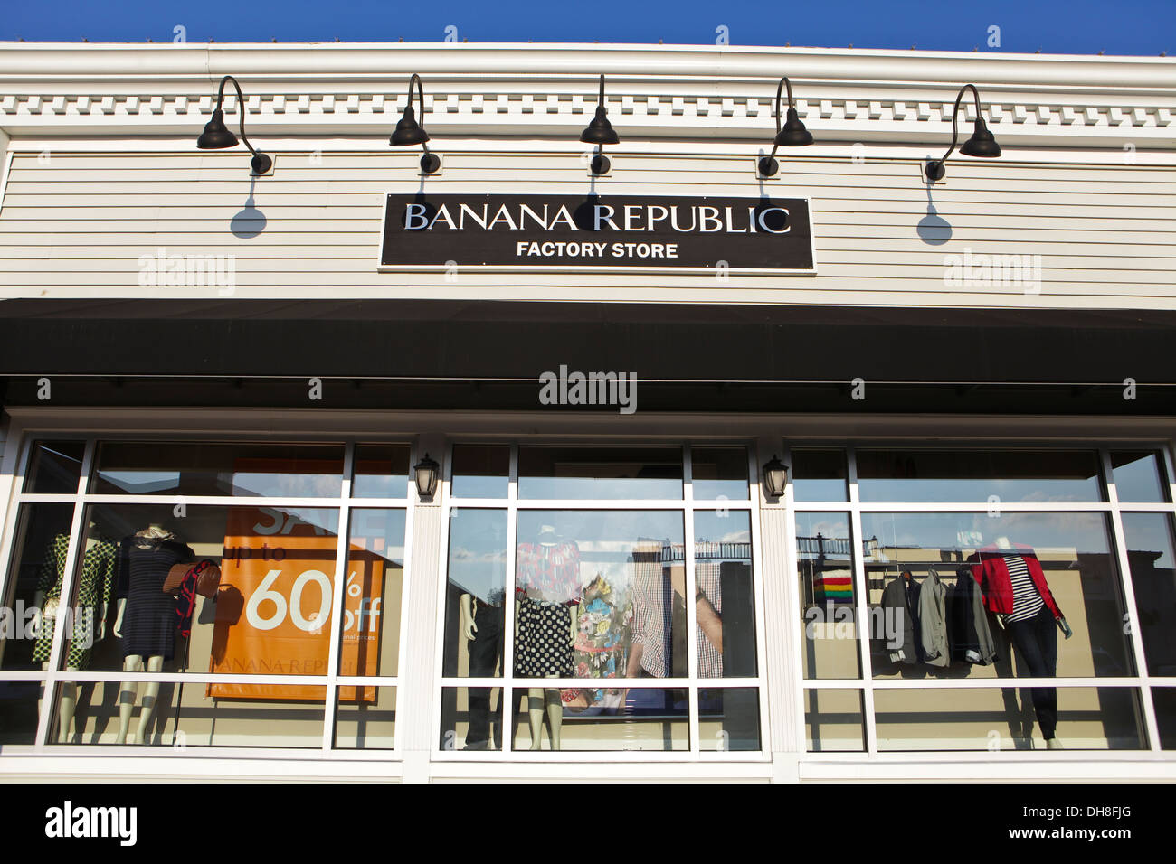 A Banana Republic store is pictured at Lee Premium Outlets in Lee (MA ...