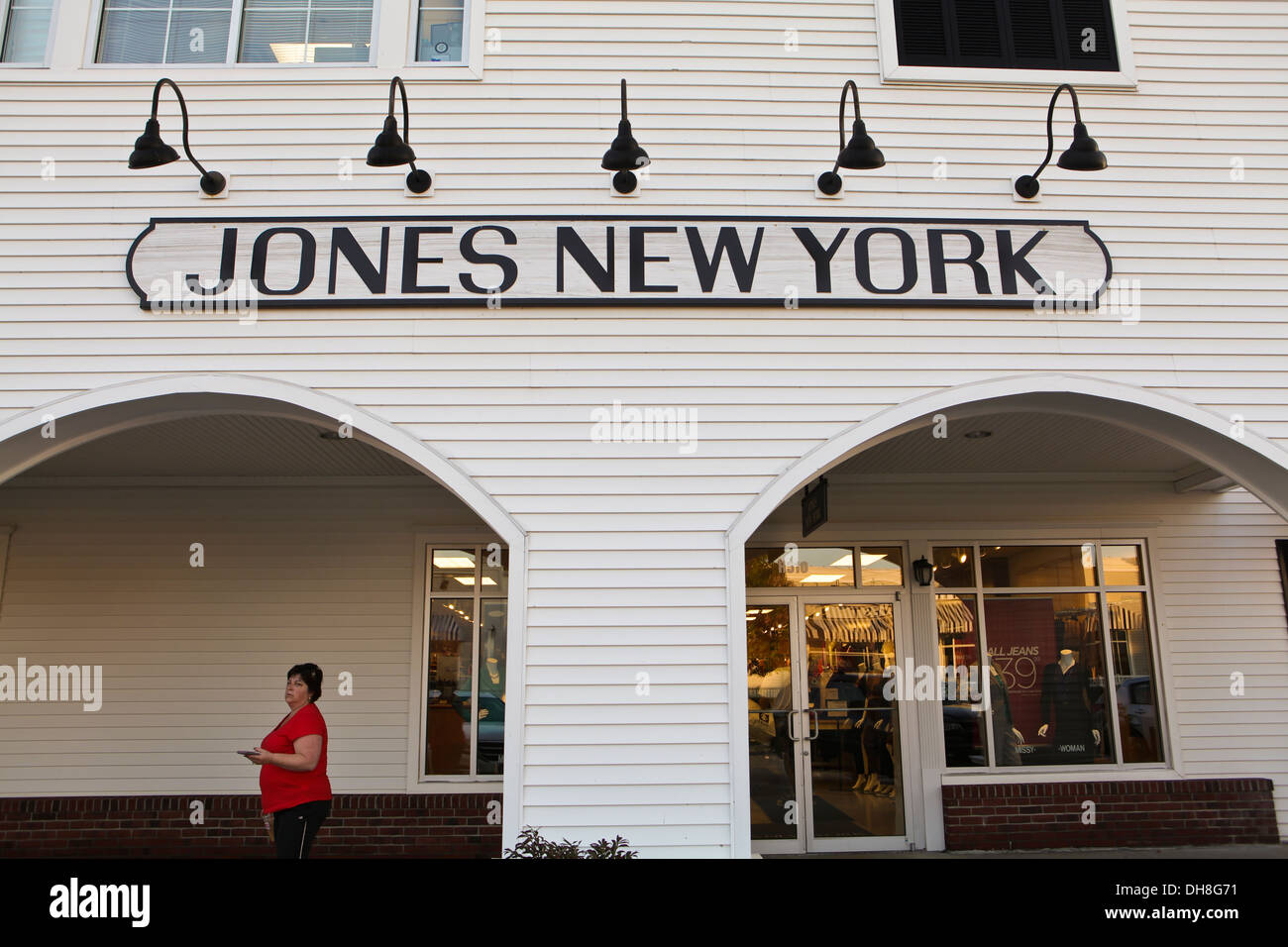 A Jones New York store is pictured at Lee Premium Outlets in Lee (MA Stock  Photo - Alamy