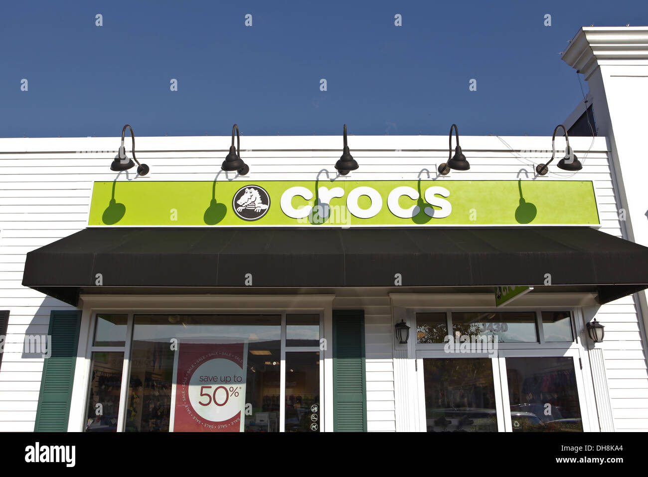 A Crocs store is pictured at Lee Premium Outlets in Lee (MA Stock Photo -  Alamy
