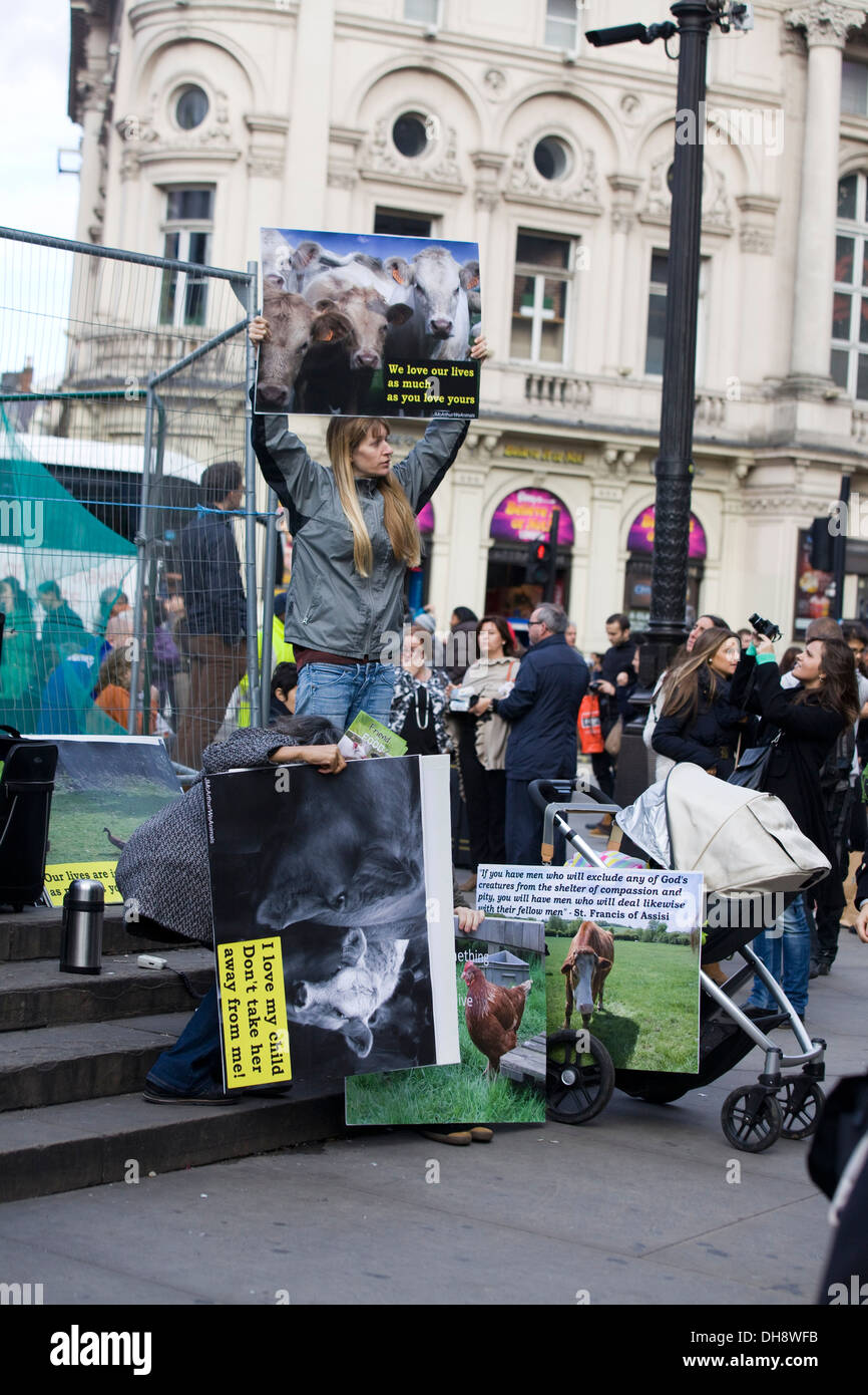 London Animal Rights Protesters Piccadilly Circus Stock Photo