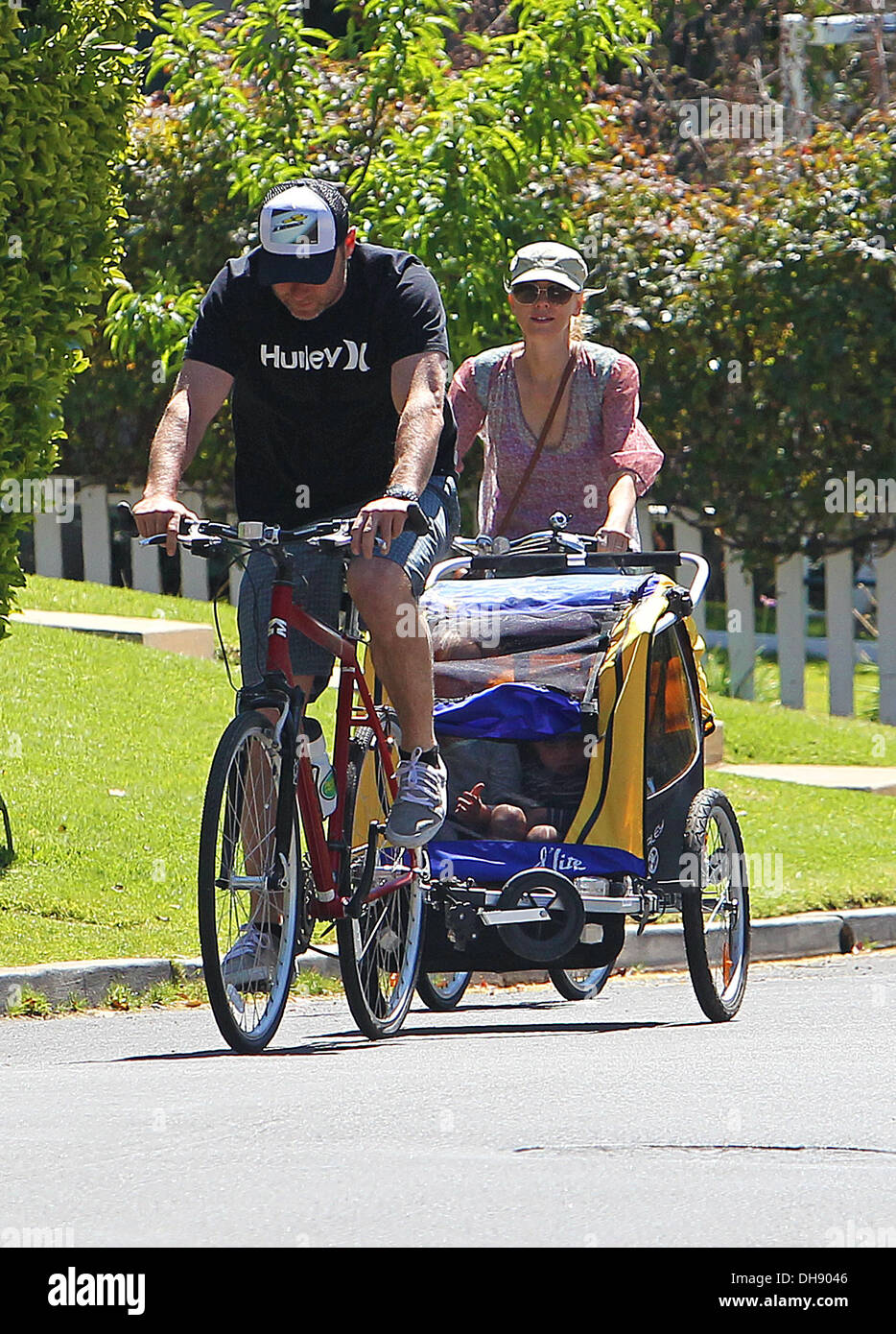 Liev Schreiber and Naomi Watts ride through Brentwood with their sons Alexander Pete and Samuel Kai after leaving farmers Stock Photo