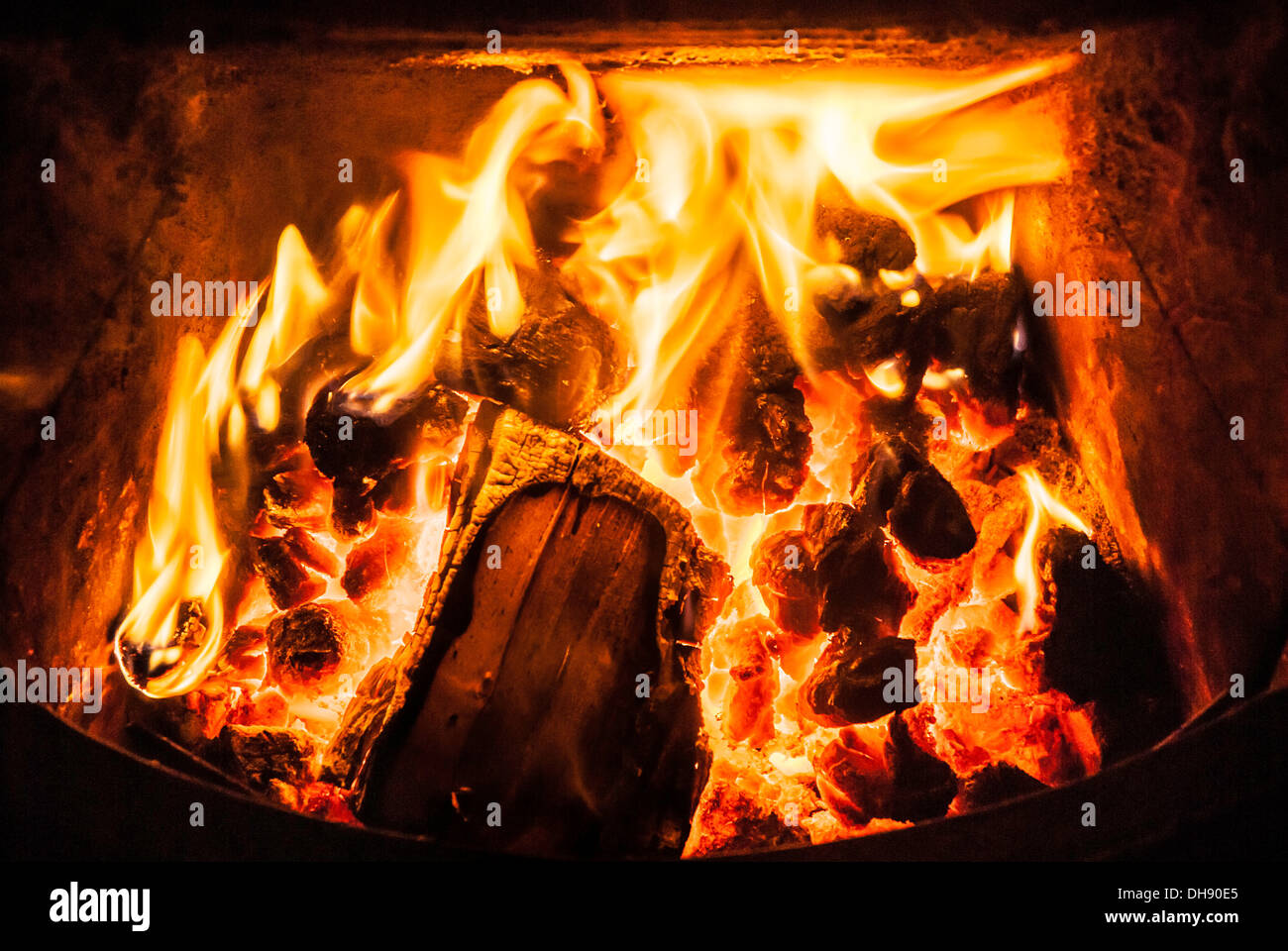 Coal fire home hires stock photography and images Alamy