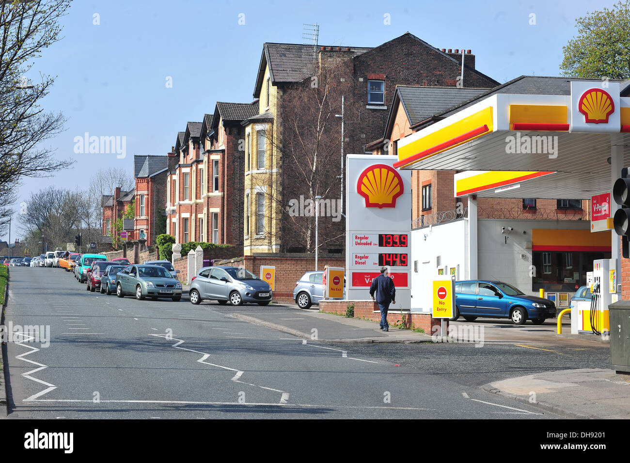 Customers are queuing at the Shell garage on Aigburth road following