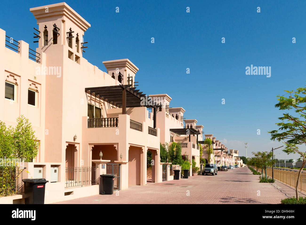 New luxury villas in Al Hamra property development in Ras al Khaimah