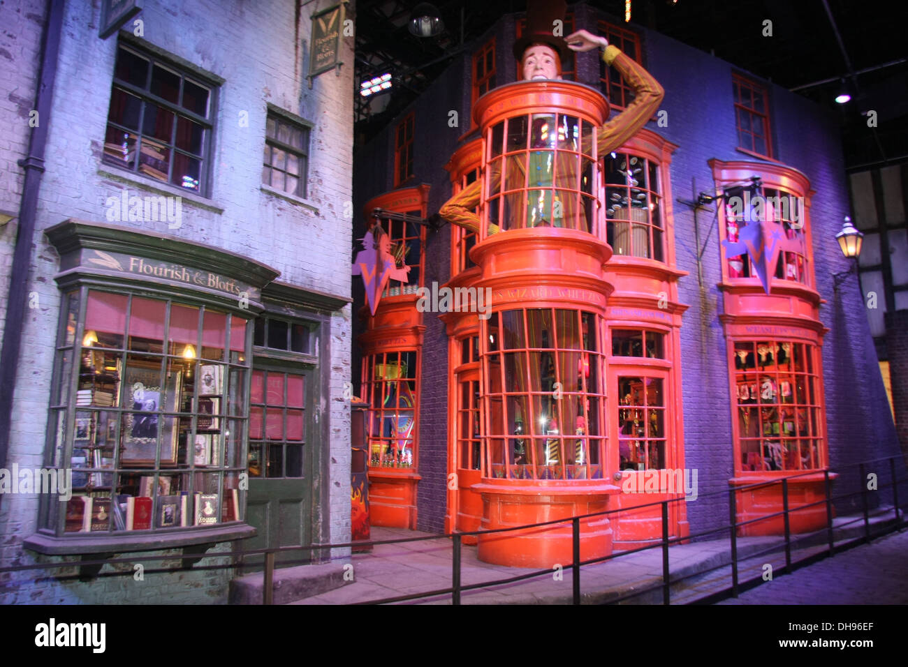 Atmosphere 'The Making of Harry Potter' Warner Bros studio tour at Leavsden  Studios Watford England - 24.03.12 Stock Photo - Alamy