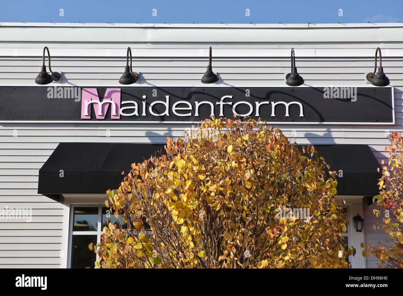 A Maidenform store is pictured at Lee Premium Outlets in Lee (MA Stock  Photo - Alamy