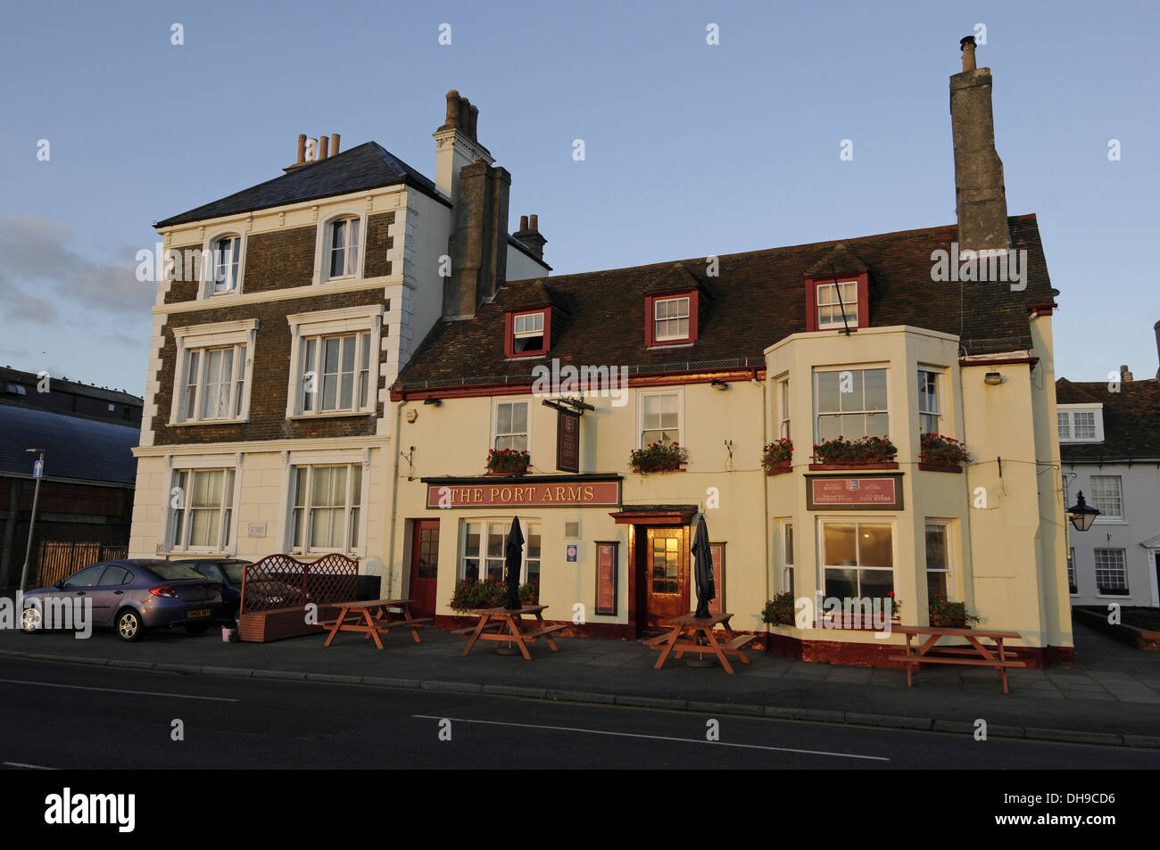 The Port Arms Beach Street Deal Kent England Stock Photo Alamy