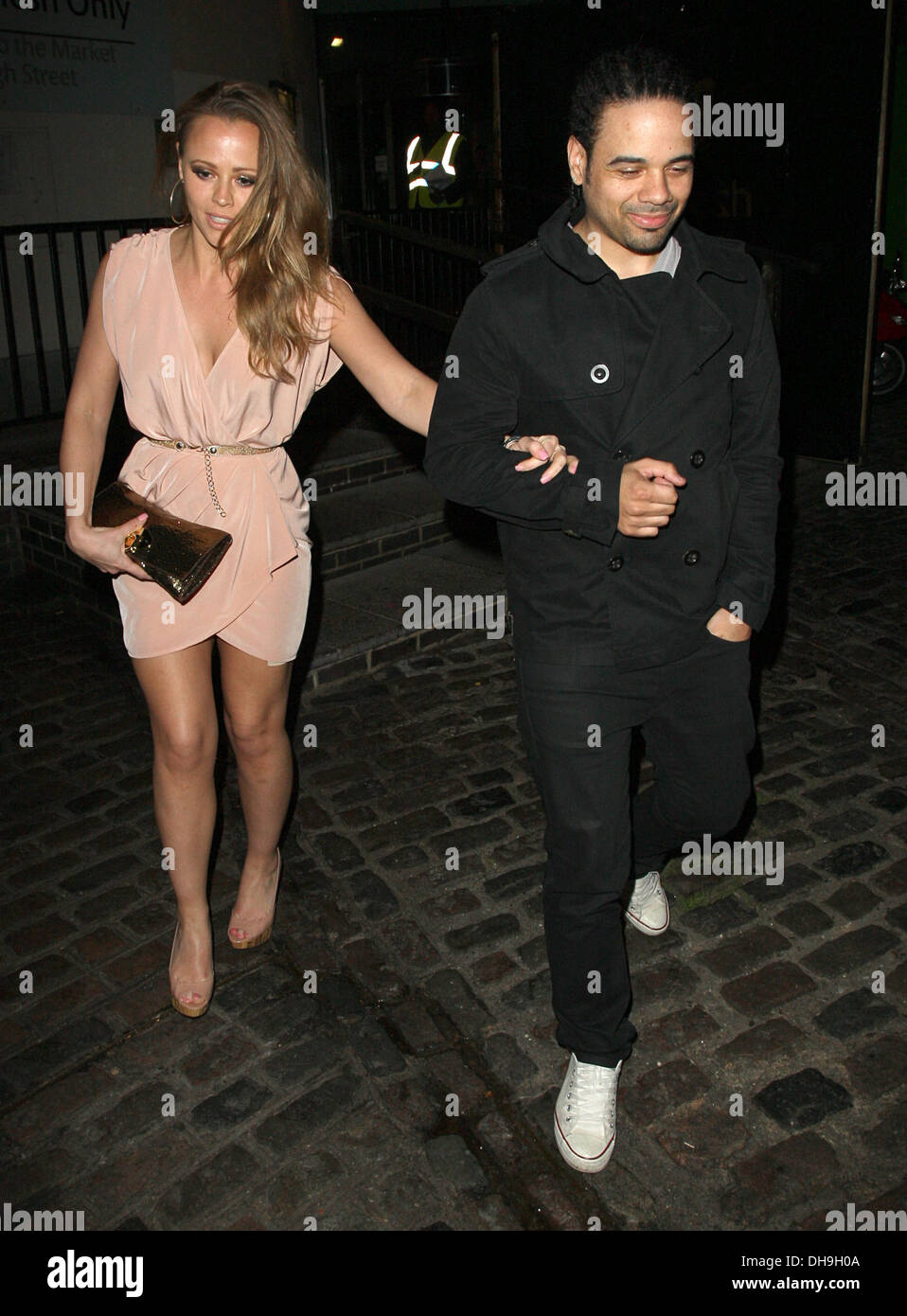 Kimberley Walsh Leaving Gilgamesh With Her Boyfriend Justin Scott Stock Photo Alamy