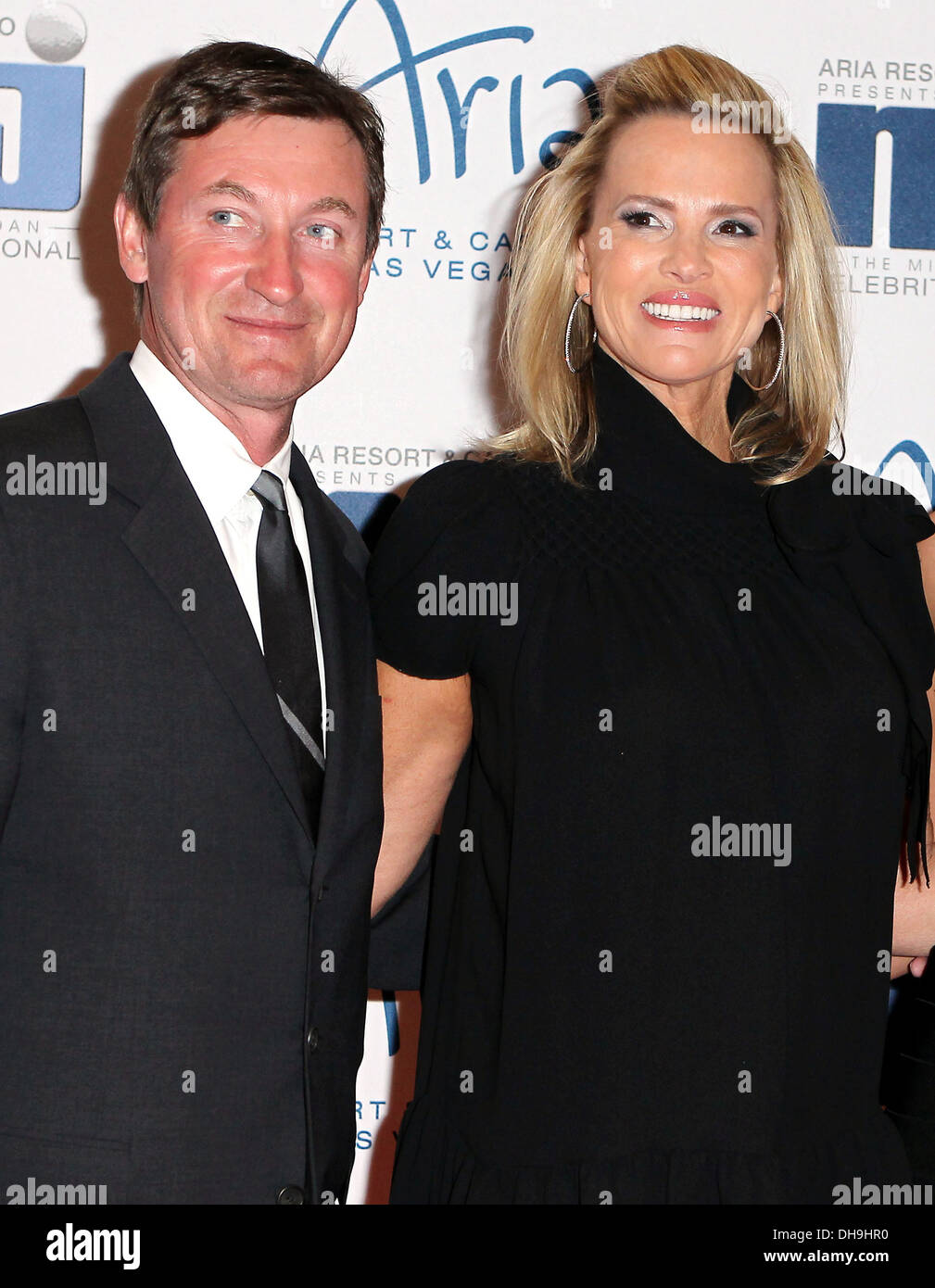 Wayne gretzky and wife hi-res stock photography and images - Alamy
