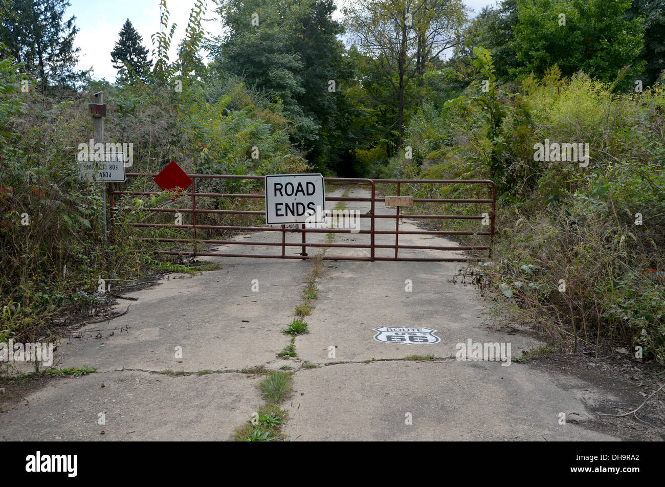 Dead End Road High Resolution Stock Photography And Images Alamy