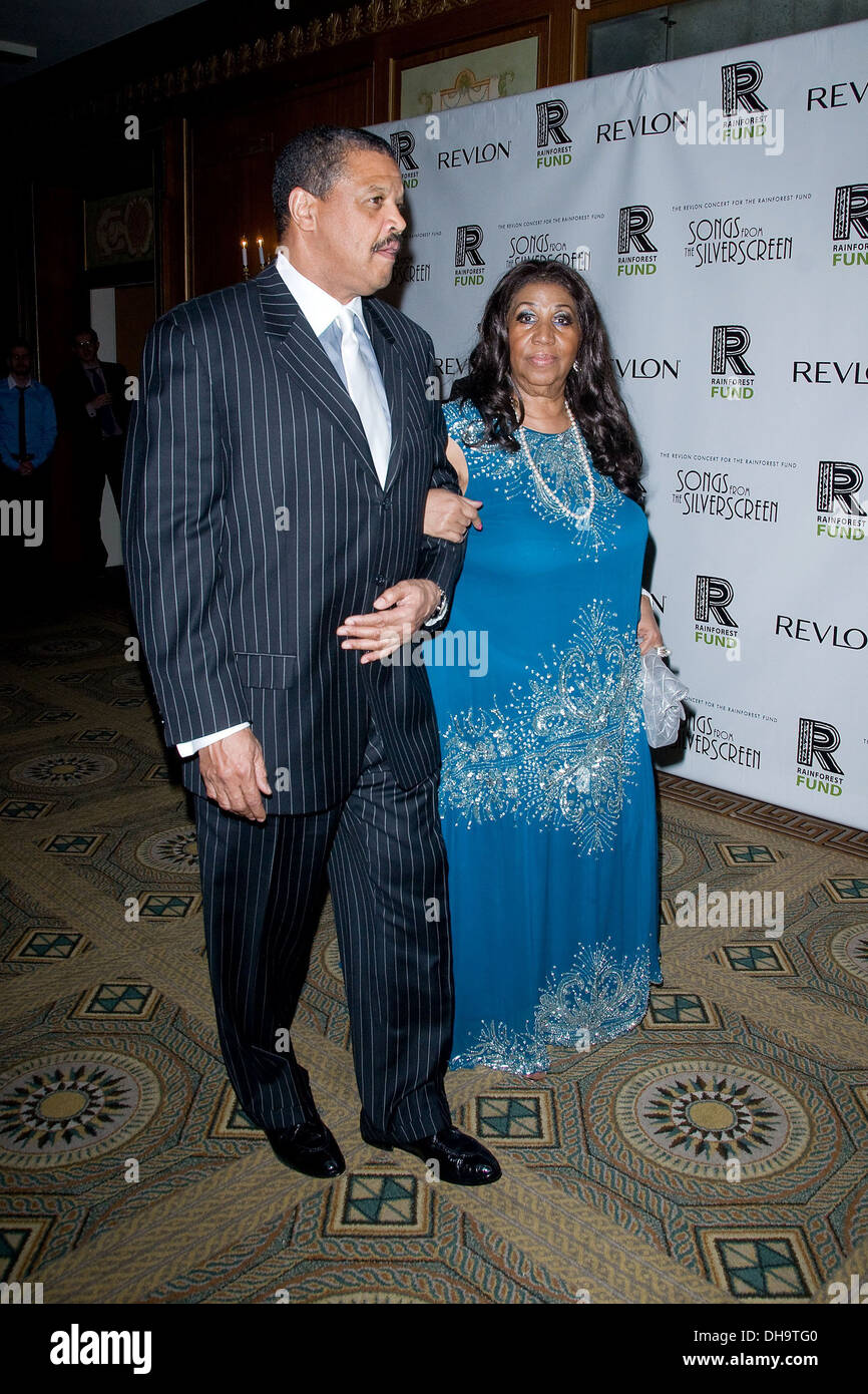 William Wilkerson and Aretha Franklin 2012 Concert For Rainforest Fund Afterparty - Arrivals New York City USA - 03.04.12 Stock Photo - Alamy William Wilkerson and Aretha Franklin 2012 Concert For Rainforest Fund Afterparty - Arrivals New York City USA - 03.04.12 Stock Photo - Alamy