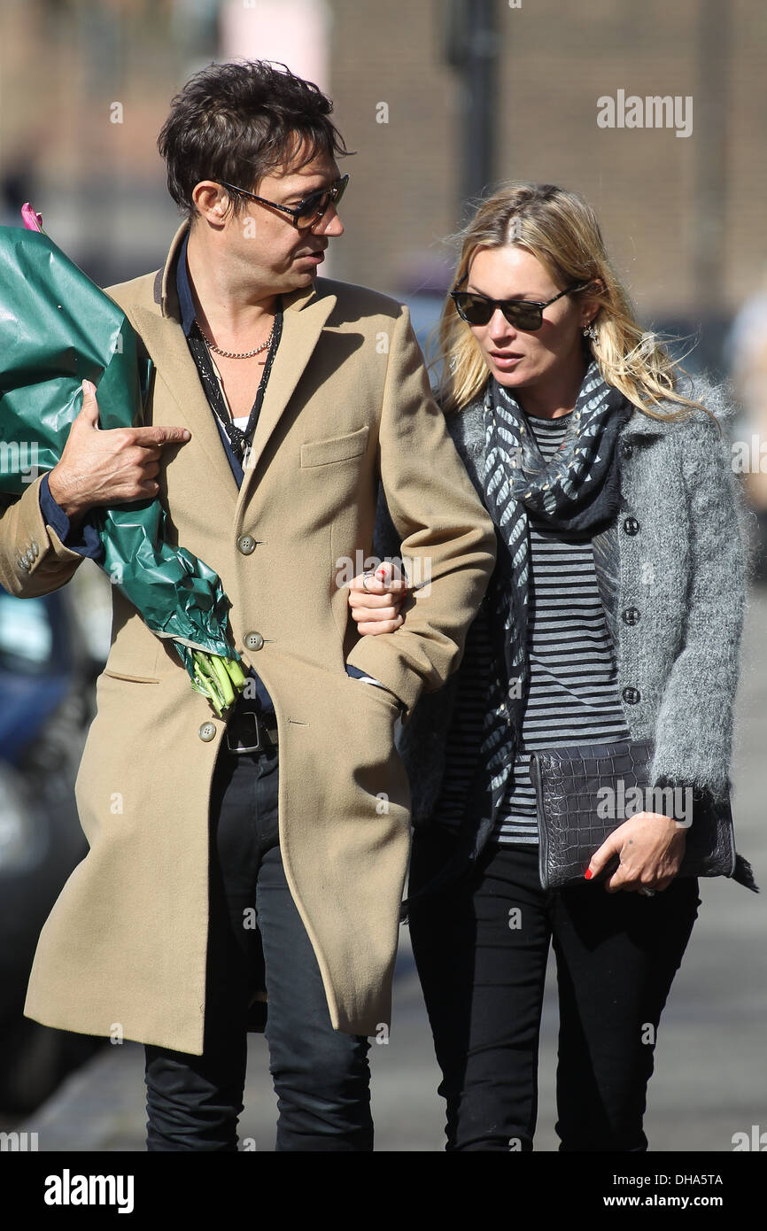 Kate Moss with husband Jamie Hince out and about in Hampstead London, England - 10.04.12 Stock Photo