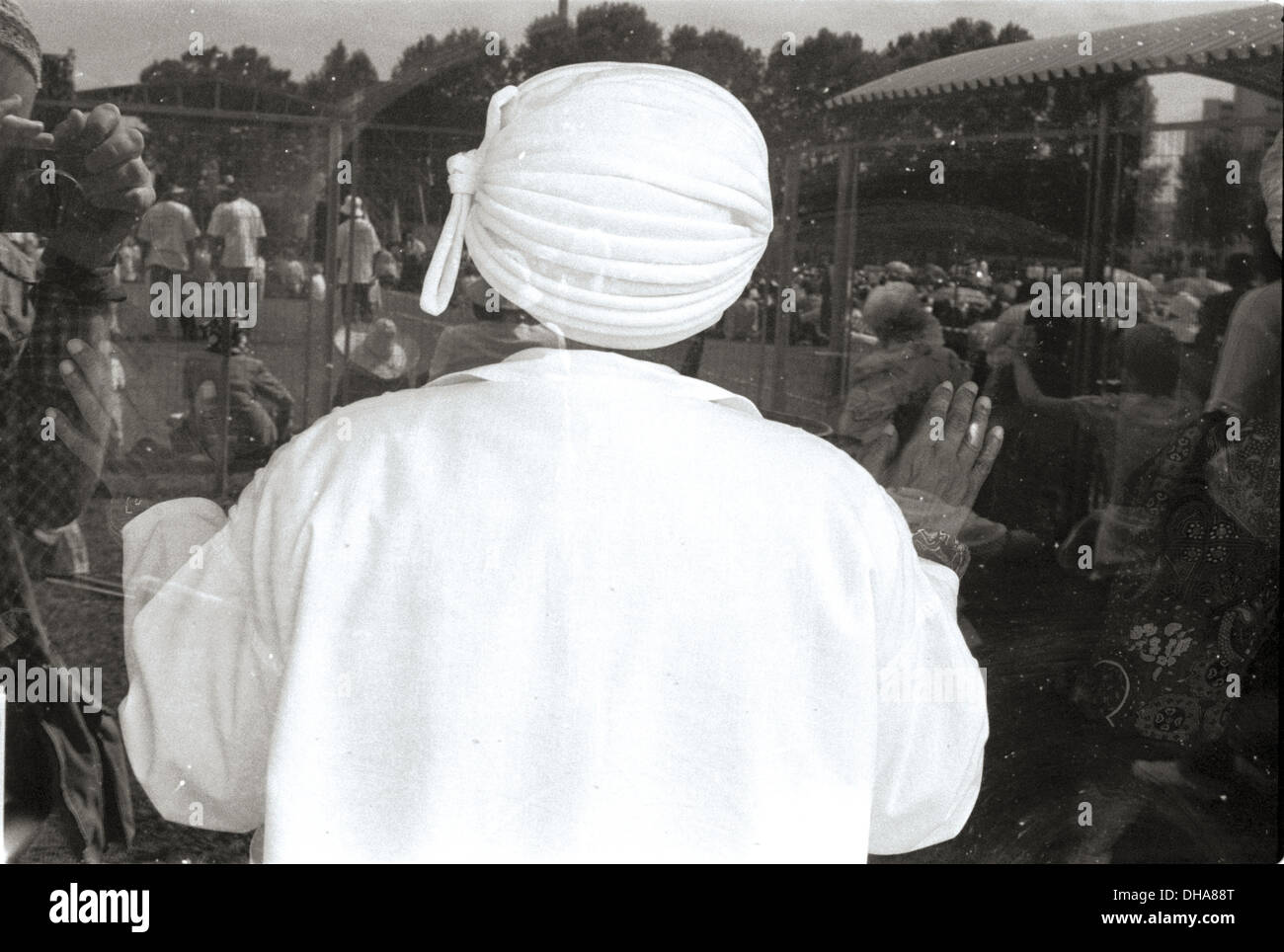 Old woman behind hi-res stock photography and images - Alamy