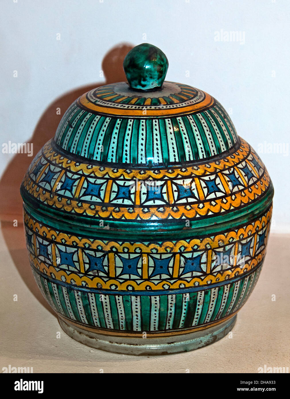 Morocco pottery hi-res stock photography and images - Alamy