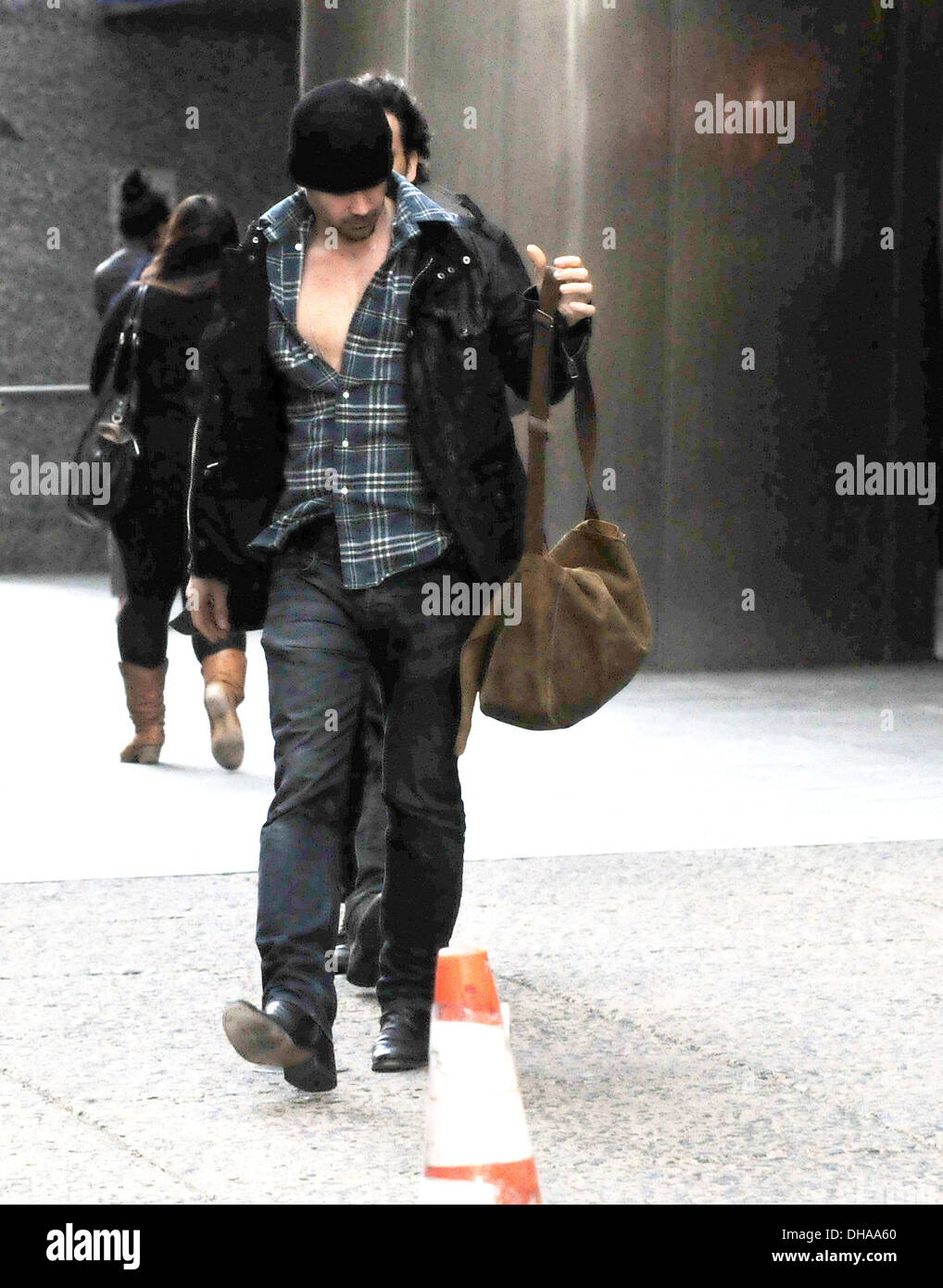 Colin Farrell walking to gym inbetween takes for his new movie 'Dead Man Down' Philadelphia USA - 11.04.12 Stock Photo