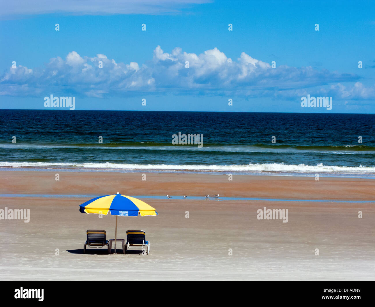 Umbrella rental hires stock photography and images Alamy