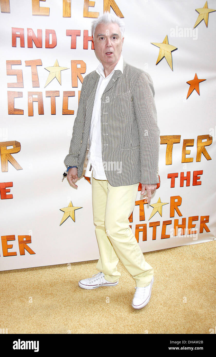 David Byrne from 'Talking Heads' Broadway opening night of ‘Peter and Starcatcher’ at Brooks Atkinson Theatre – Arrivals New Stock Photo