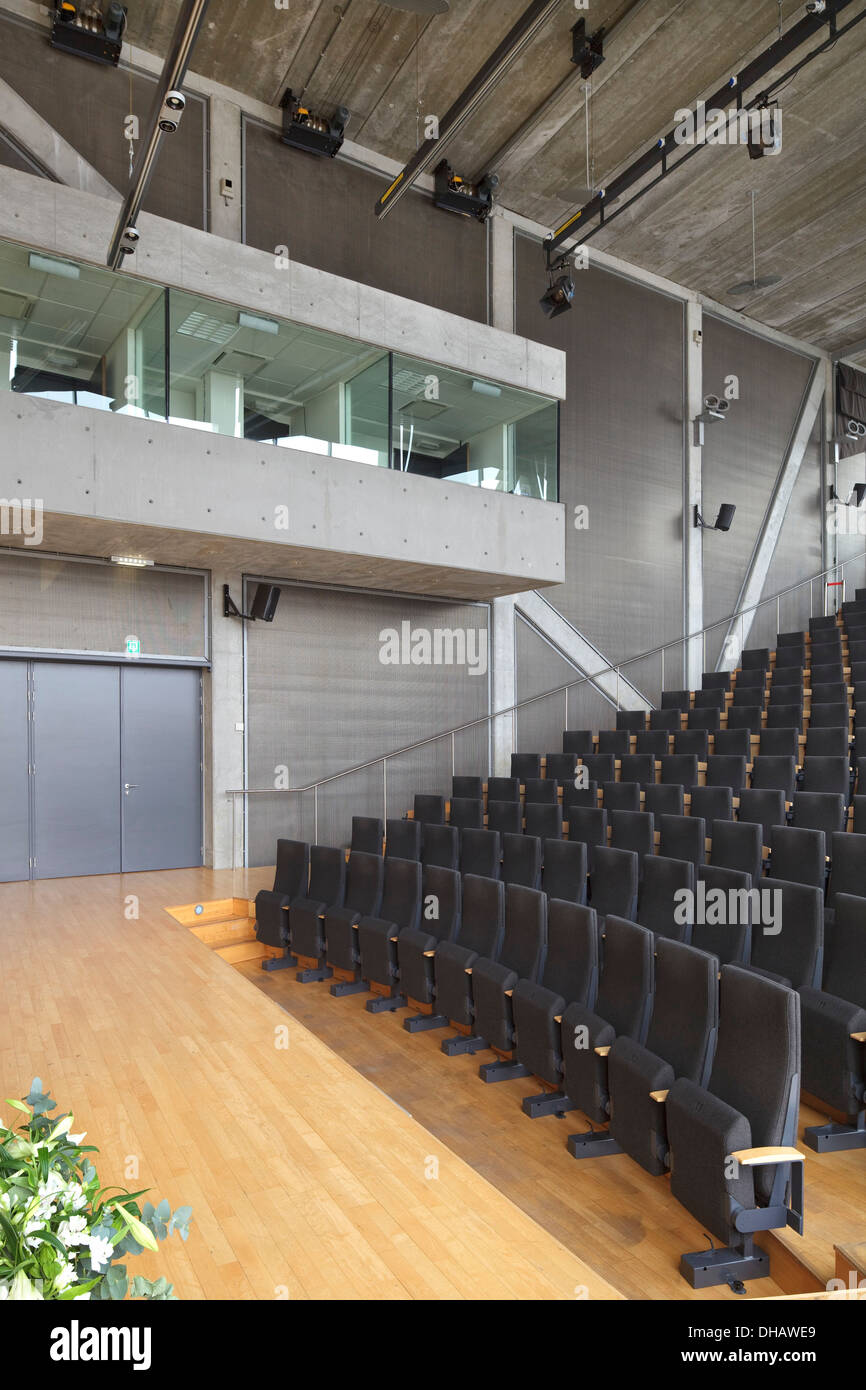 Congress centre hi-res stock photography and images - Alamy
