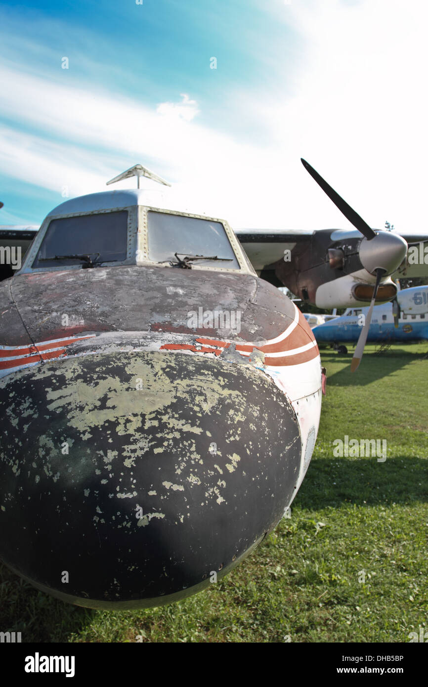 Engine and propeller closeup from retro airplane Stock Photo - Alamy