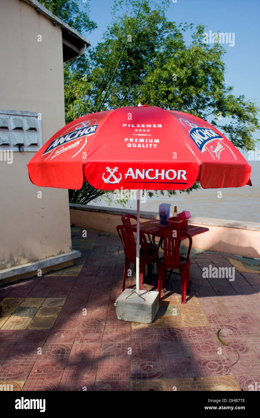 Beer umbrella hi-res stock photography and images - Alamy