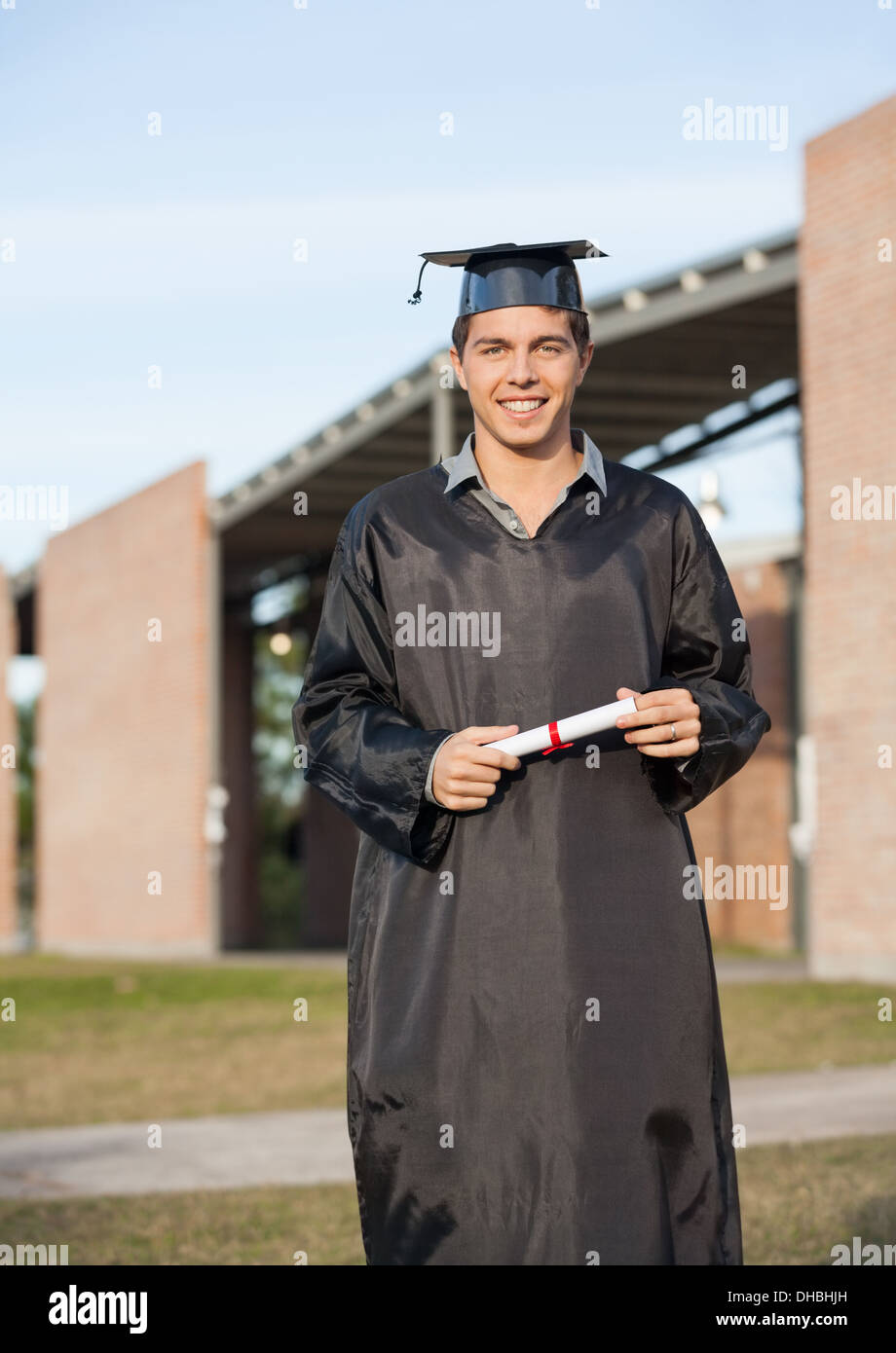 Graduation gown hi-res stock photography and images - Page 3 - Alamy