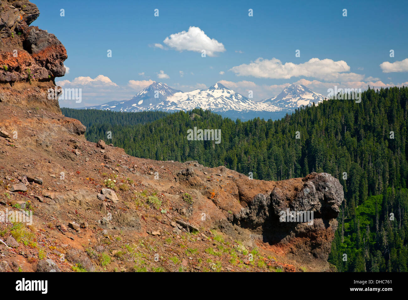 Three sisters mountains oregon hi-res stock photography and images - Alamy