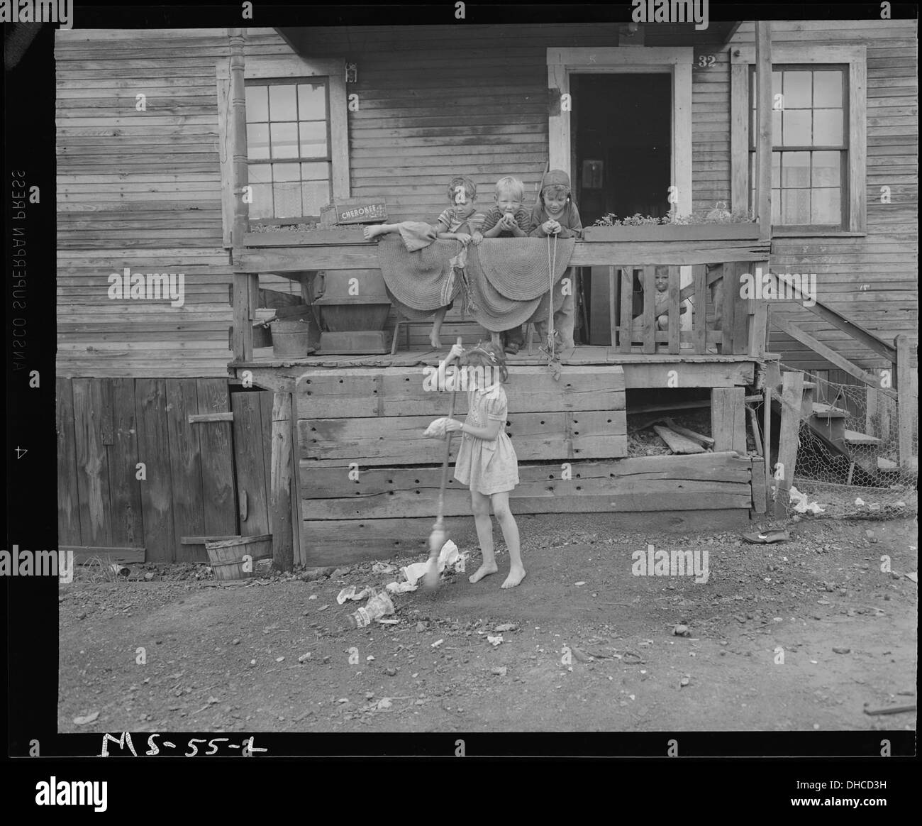 Coal bin hires stock photography and images Alamy