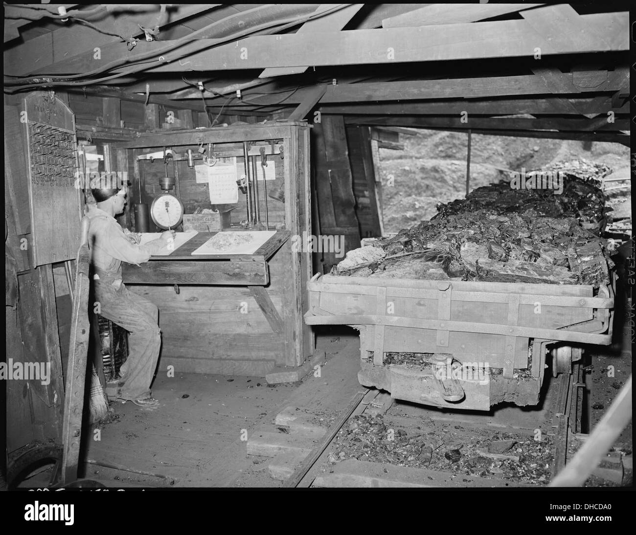 The check weighman at the tipple. P V & K Coal Company, Clover Gap Mine, Lejunior, Harlan County, Kentucky. 541304 Stock Photo
