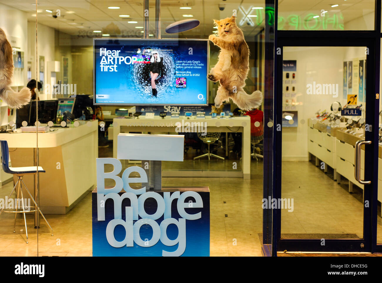 Phone Shop High Resolution Stock Photography And Images Alamy