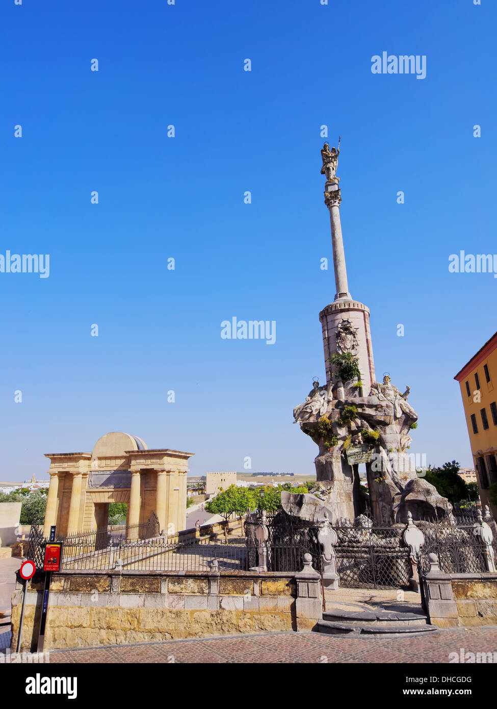 Triunfo de San Rafael de la Puerta del Puente San Rafael Monument in