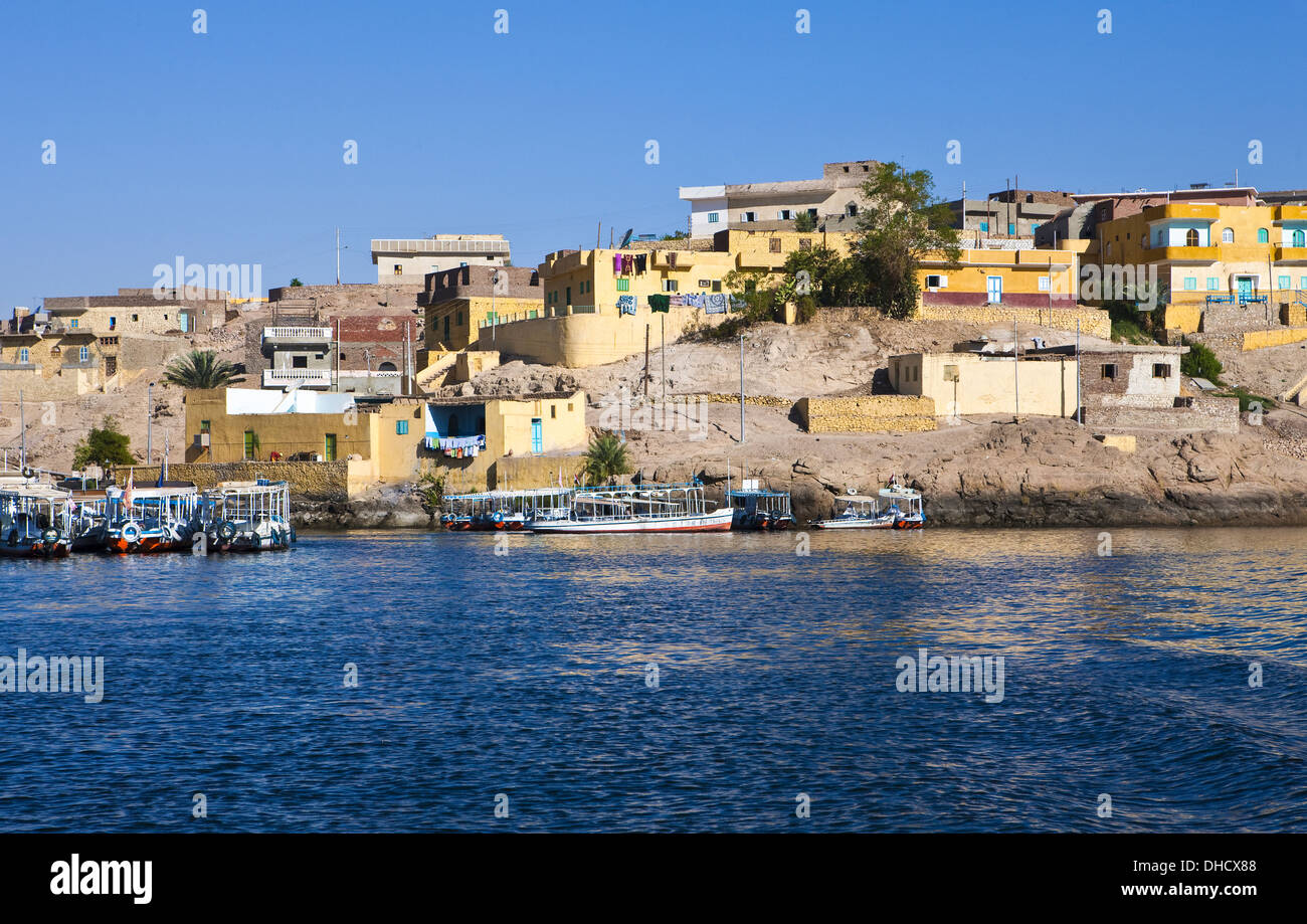 Africa Egypt, Aswan, a village near the pier for the Philae temple Stock Photo