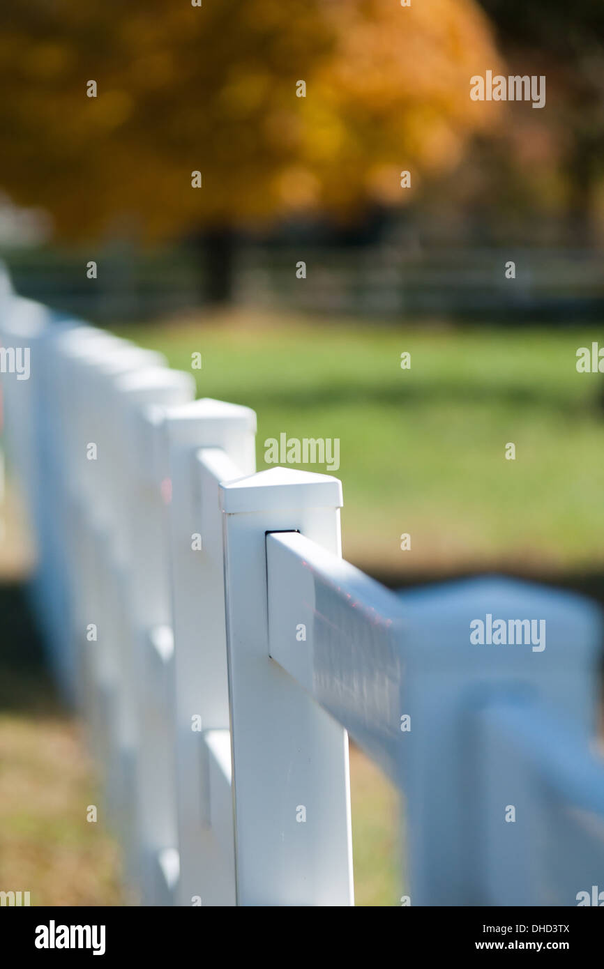 Vinyl Fence High Resolution Stock Photography and Images - Alamy