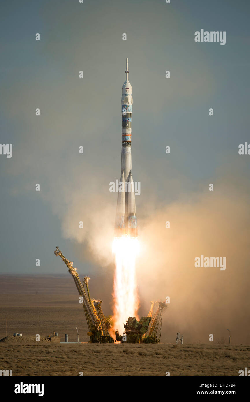 Baikonur Cosmodrome in Kazakhstan. 7th November 2013. The Soyuz TMA-11M rocket is launched with Expedition 38 Soyuz Commander Mikhail Tyurin of Roscosmos, Flight Engineer Rick Mastracchio of NASA and Flight Engineer Koichi Wakata of the Japan Aerospace Exploration Agency onboard, at the Baikonur Cosmodrome in Kazakhstan on 7 November 2013. Tyurin, Mastracchio, and, Wakata will spend the next six months aboard the International Space Station. Mandatory Credit: Bill Ingalls / NASA via CNP/Alamy Live News Stock Photo