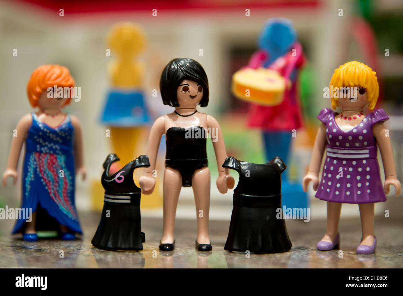 Nuremberg, Germany. 07th Nov, 2013. Playmobil figures from the 'Shopping  center' are on display at the annual press conference of the German  federation of toys retail business in Nuremberg, Germany, 07 November
