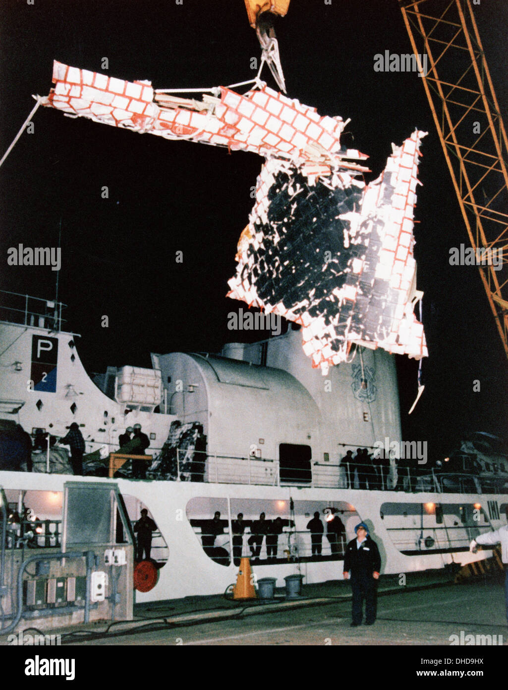 Wreckage from the space shuttle Challenger, STS-51L mission Stock Photo: 62373190 - Alamy