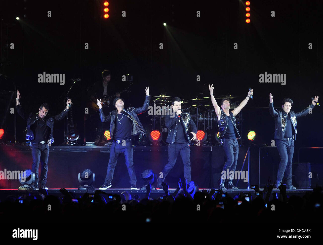 New Kids On Block perform live at O2 Dublin with Backstreet Boys Dublin ...