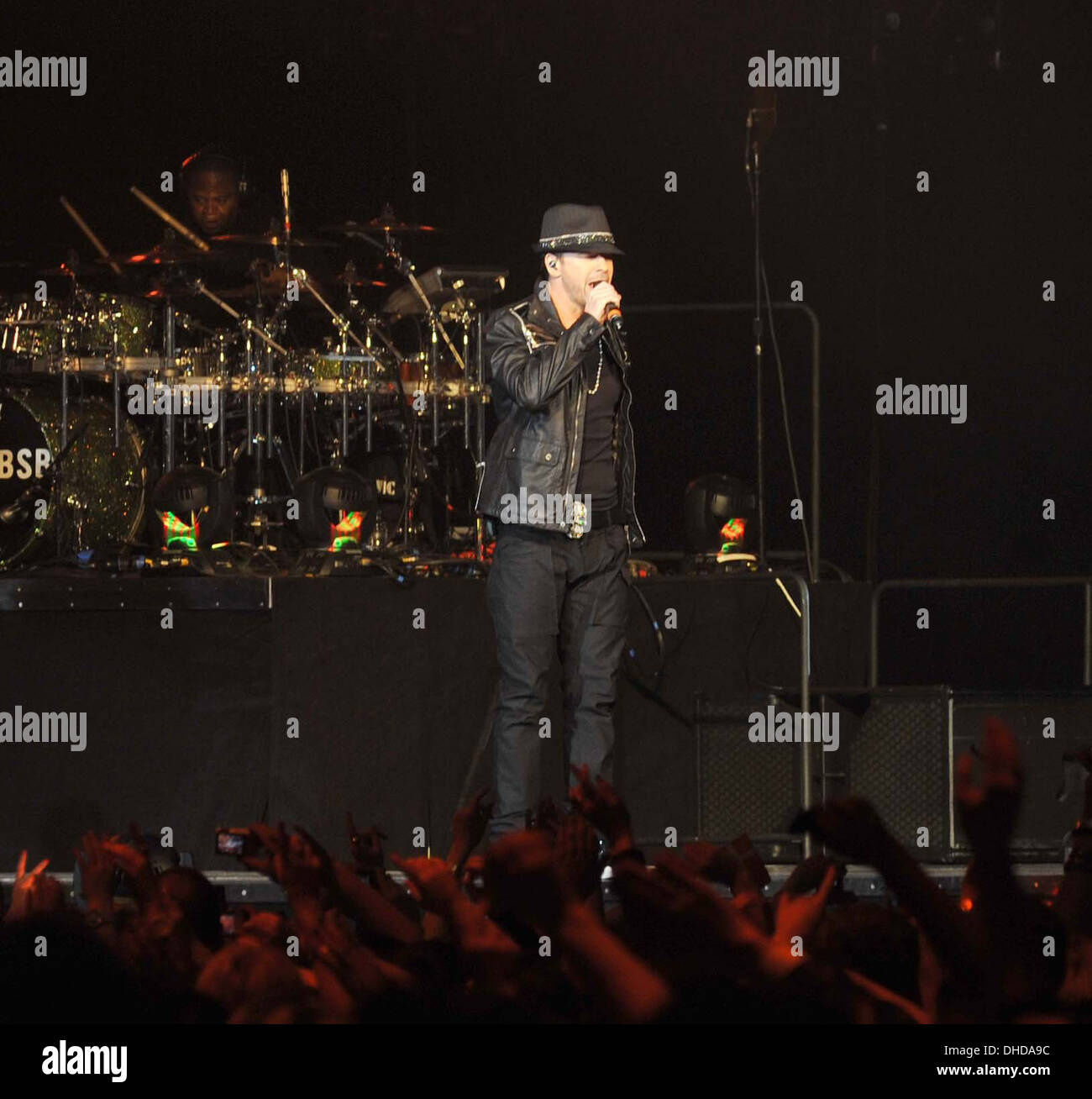 New Kids On Block perform live at O2 Dublin with Backstreet Boys Dublin ...