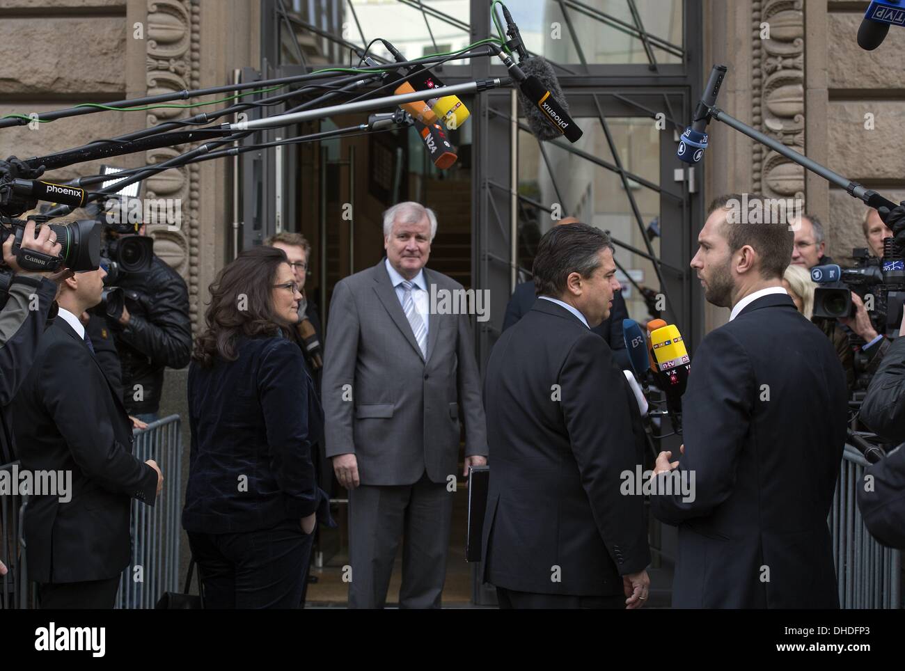 Berlin, Germany. 5th Nov, 2013. Horst Seehofer(CSU) receives in the house of Bavaria Representation in Berlin, Angela Merkel (CDU) and Sigmar Gabriel (SPD) for one more round of negotiations to the coalition between CDU / CSU and SPD, in Berlin, on November 5, 2013.Photo: Goncalo Silva/Nurphoto. © Goncalo Silva/NurPhoto/ZUMAPRESS.com/Alamy Live News Stock Photo