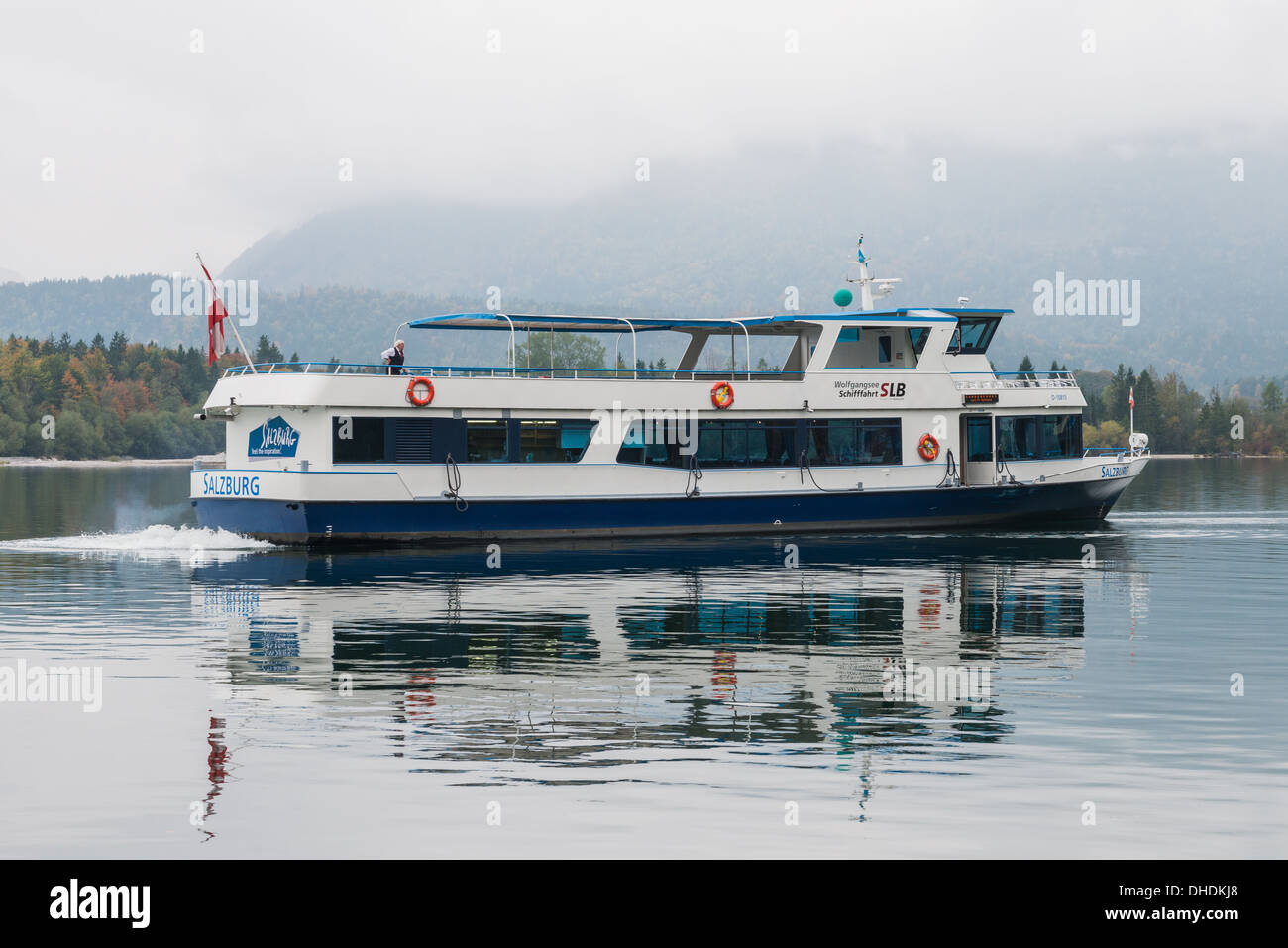 Lake Wolfgang ferry departing from St Wolfgang on a cloudy day Stock Photo