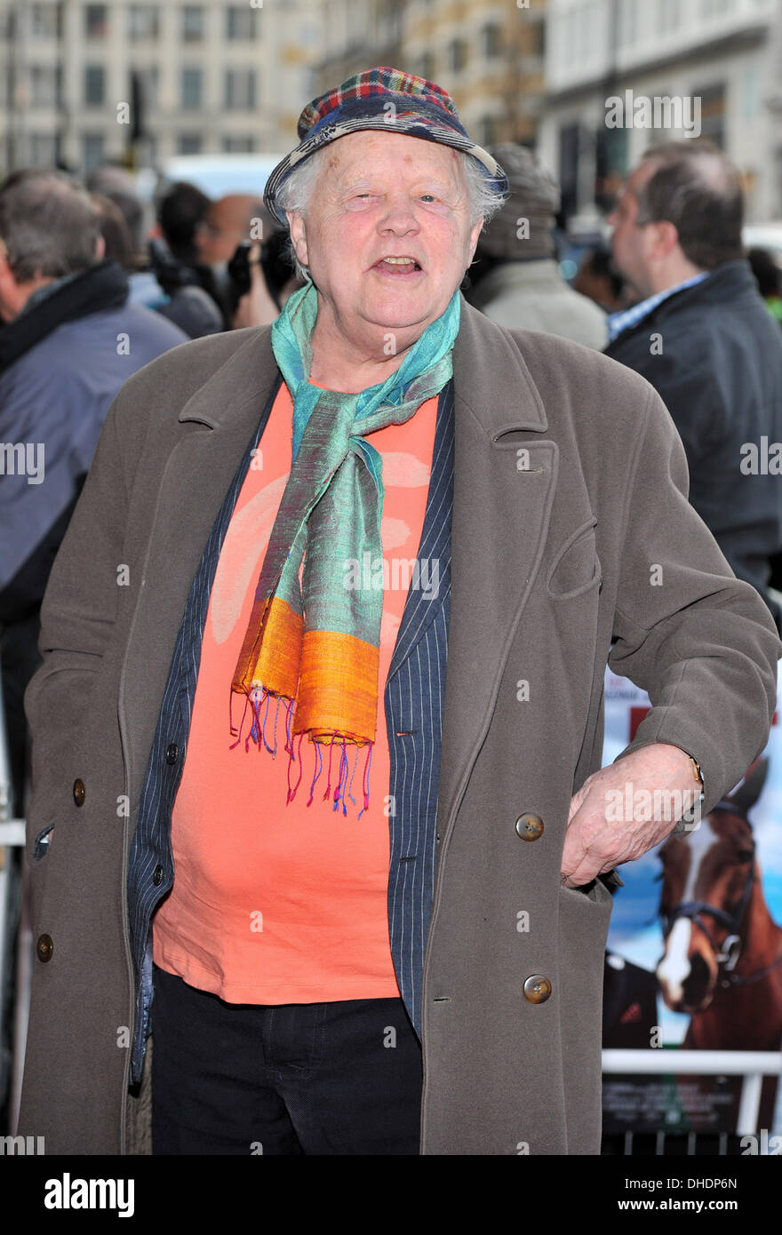 Dudley sutton hi-res stock photography and images - Alamy