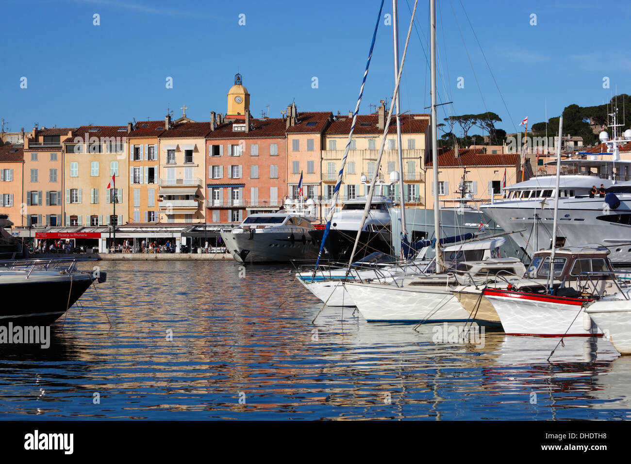 Yachts in harbour of old town, Saint-Tropez, Var, Provence-Alpes-Cote d'Azur, Provence, France, Mediterranean, Europe Stock Photo