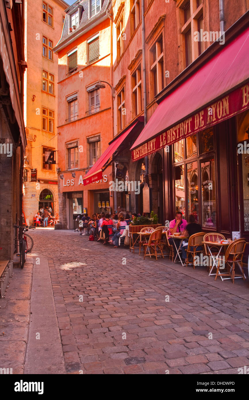 People enjoying the restaurants of Vieux Lyon, Lyon, Rhone, Rhone-Alpes, France, Europe Stock Photo