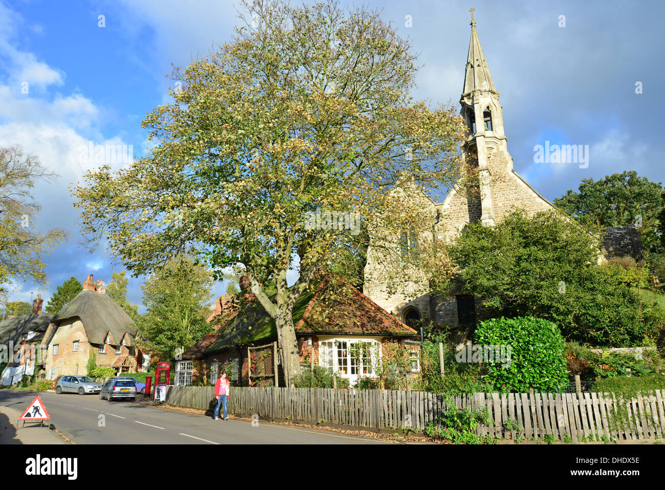 View of village showing Parish church of St. Michael & All Angels, Clifton Hampden, Oxfordshire, England, United Kingdom Stock Photo