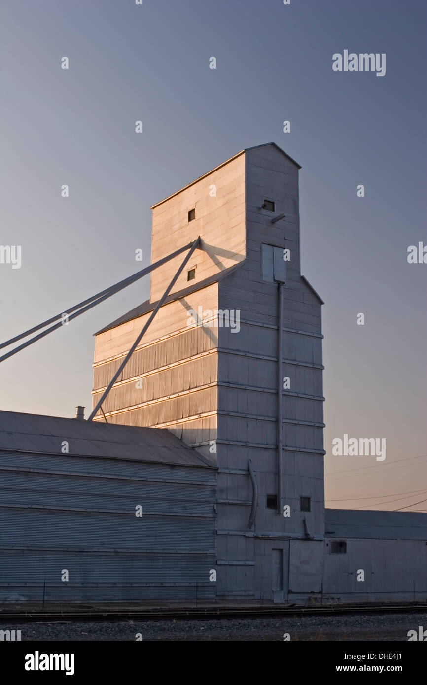 Grain elevator, railyard in Portales, New Mexico USA Stock Photo